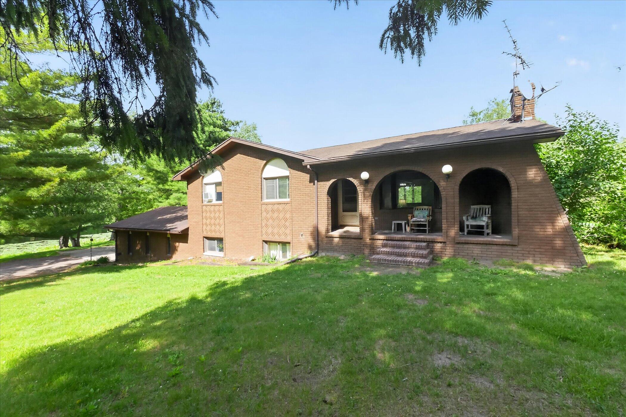 2717 Fishbeck Road Howell, MI 48843 - Photo 6 of 71 06-2717-Fishbeck-Rd-Howell-WindowStill