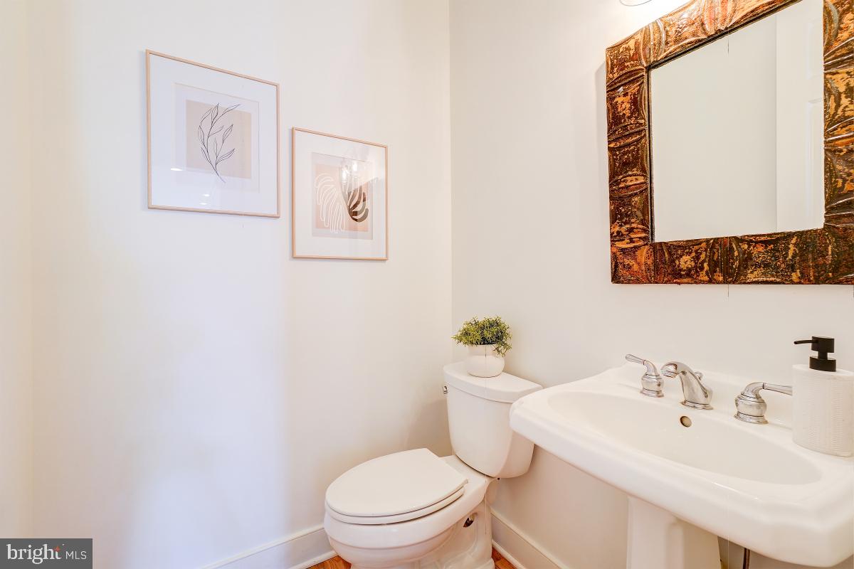 812 Constitution Avenue Northeast Washington, DC 20002 - Photo 12 of 46