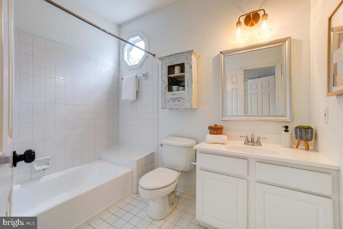 812 Constitution Avenue Northeast Washington, DC 20002 - Photo 29 of 46
