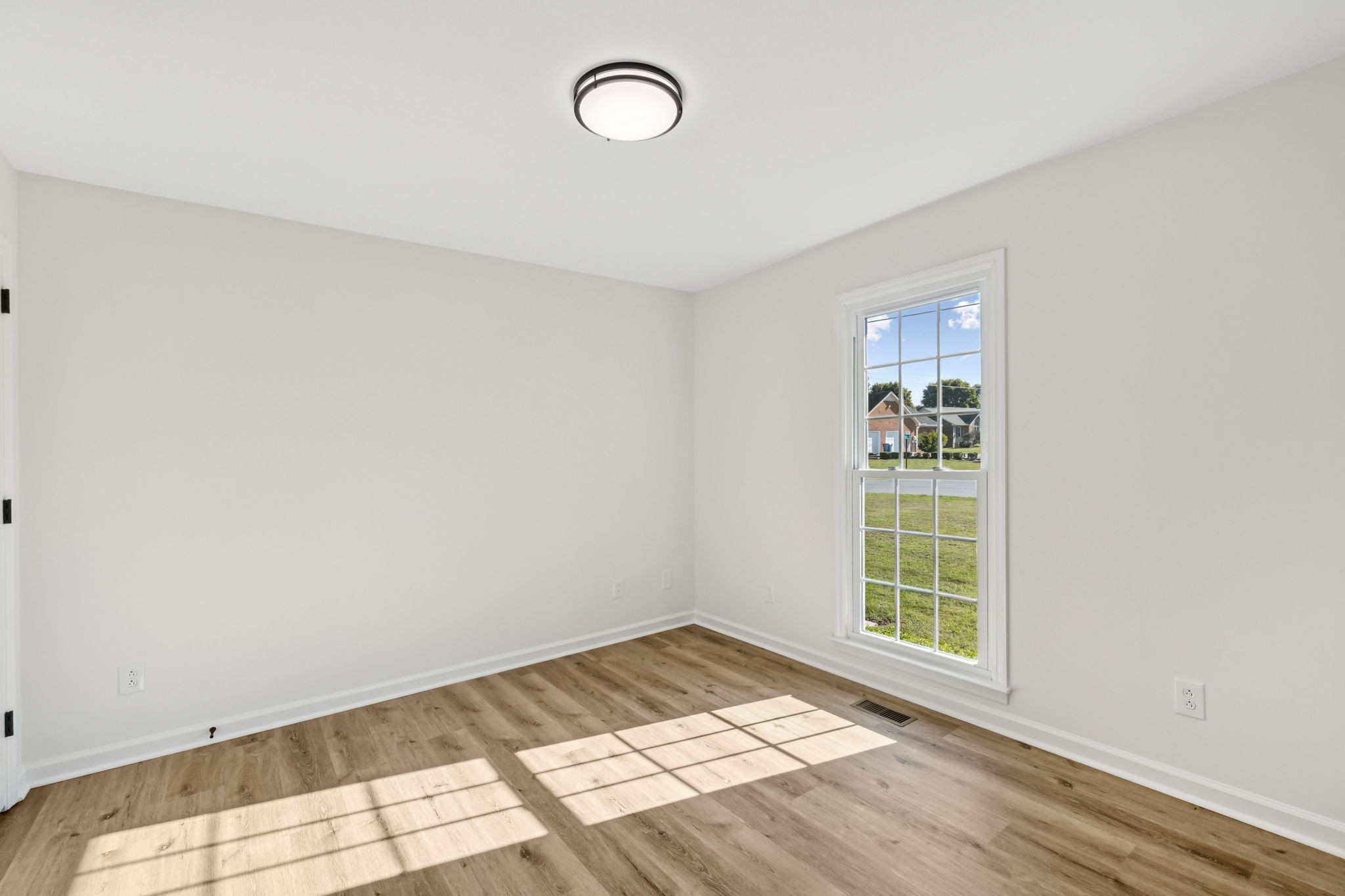 350 Greenbriar Circle Manchester, TN 37355 - Photo 14 of 56