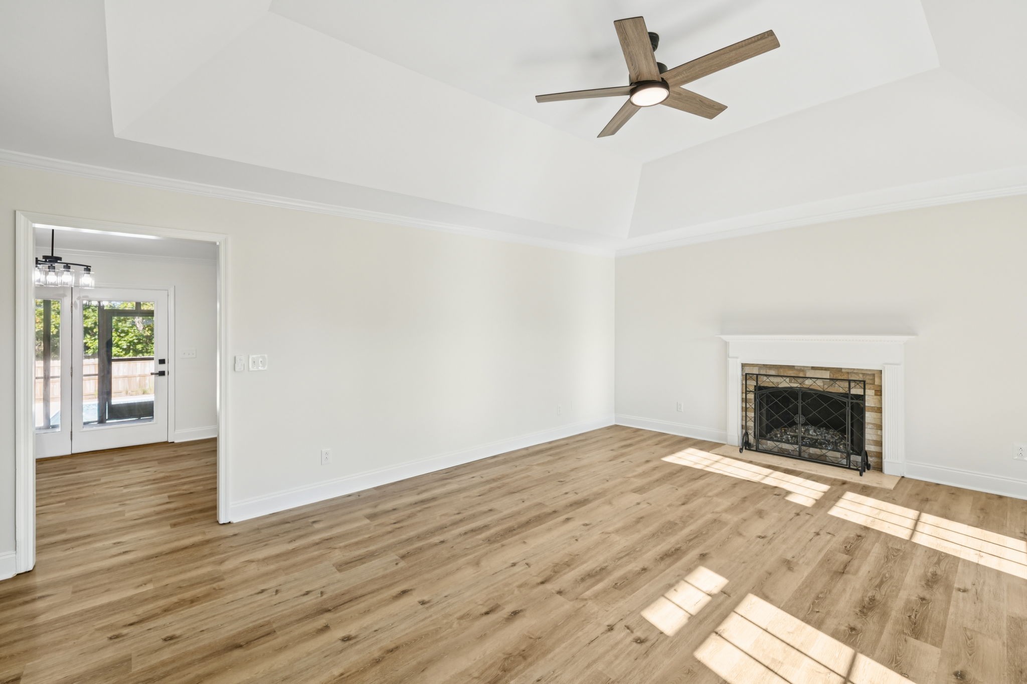 350 Greenbriar Circle Manchester, TN 37355 - Photo 4 of 56