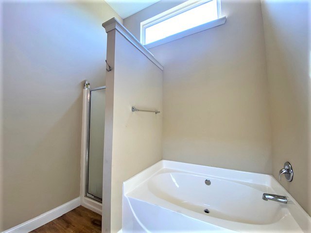 266 Owens Road Fort Mitchell, AL 36856 - Photo 9 of 16 a bathroom with a bathtub