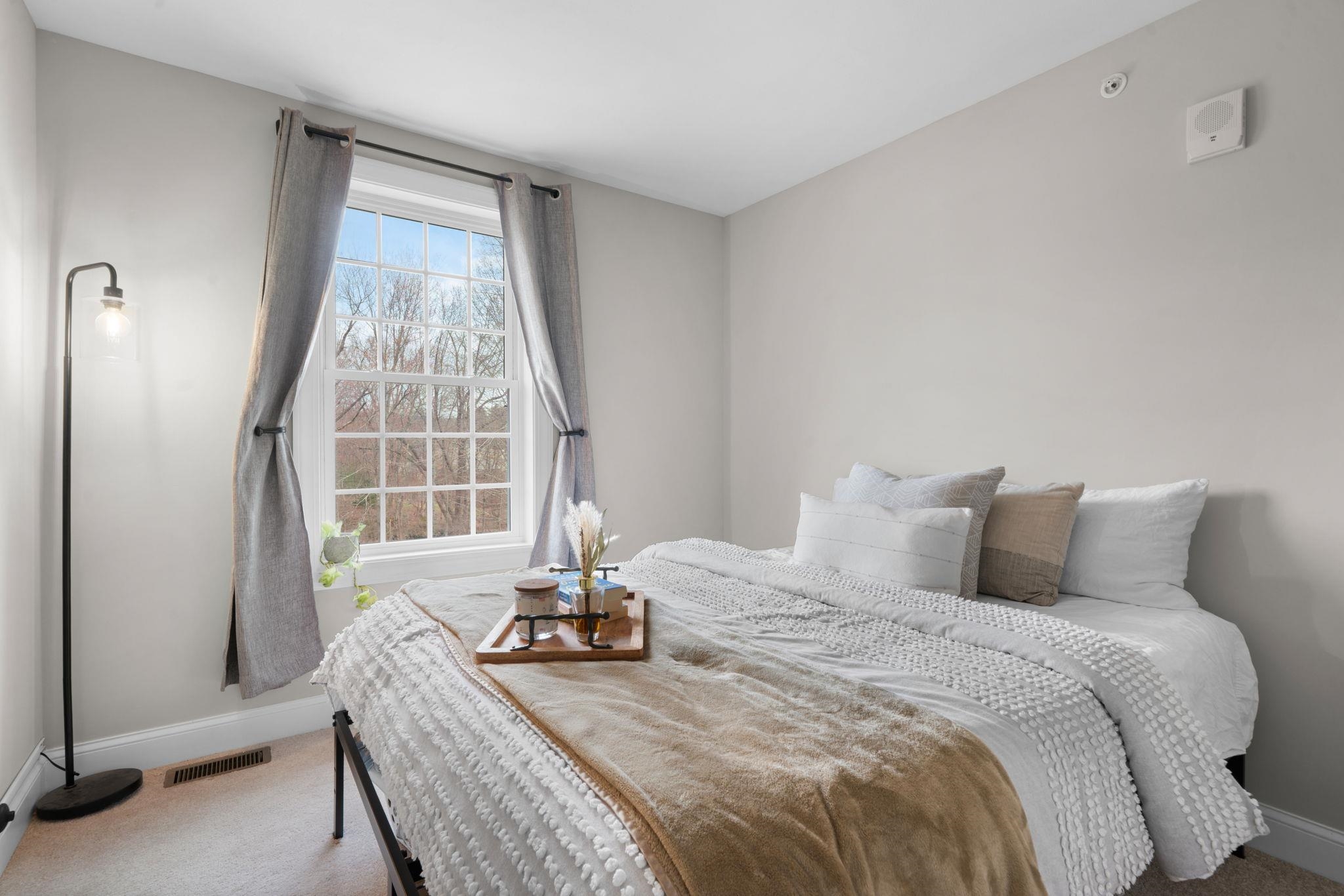 30 Brook Street, Unit 5 Derry, NH 03038 - Photo 23 of 40