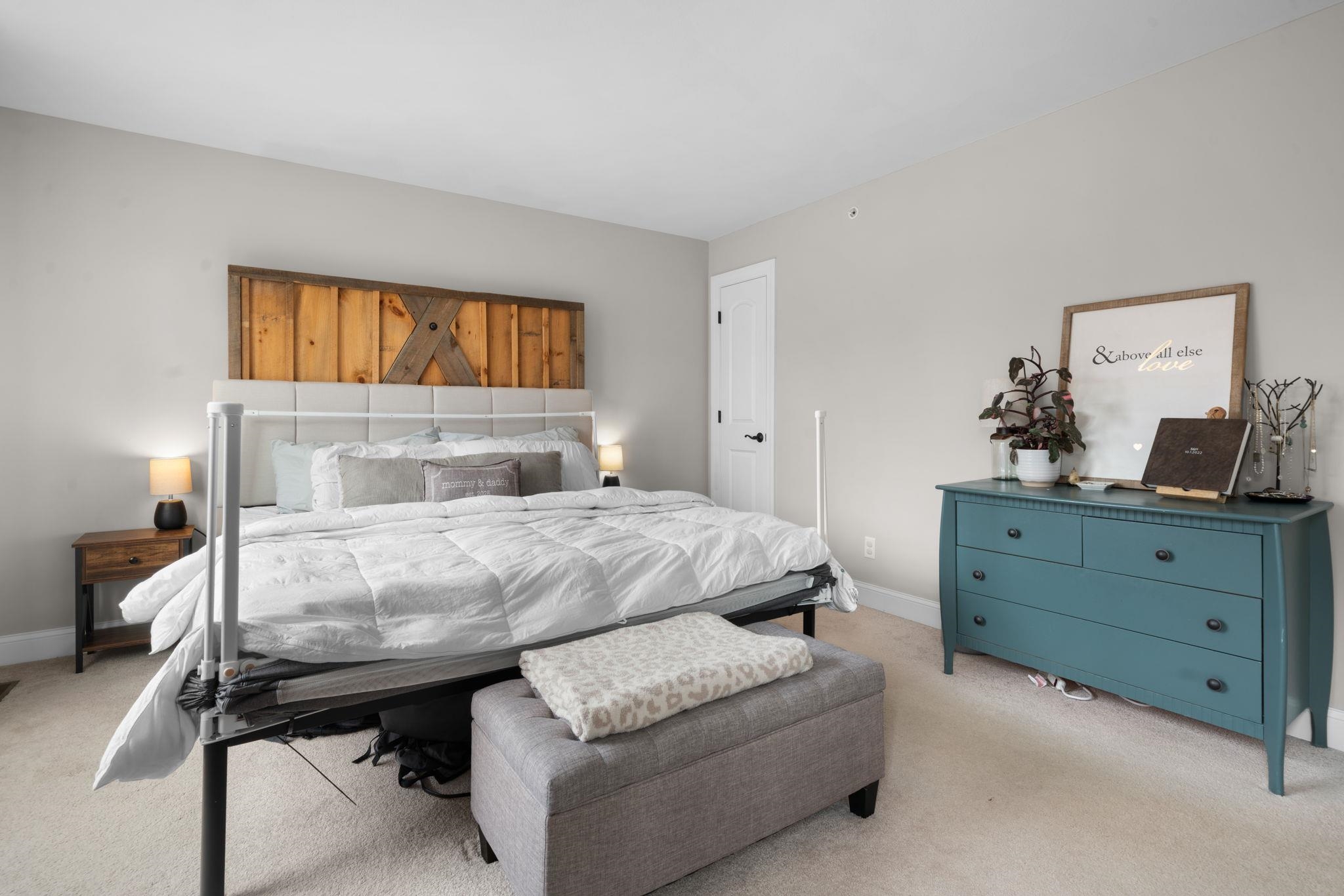 30 Brook Street, Unit 5 Derry, NH 03038 - Photo 27 of 40