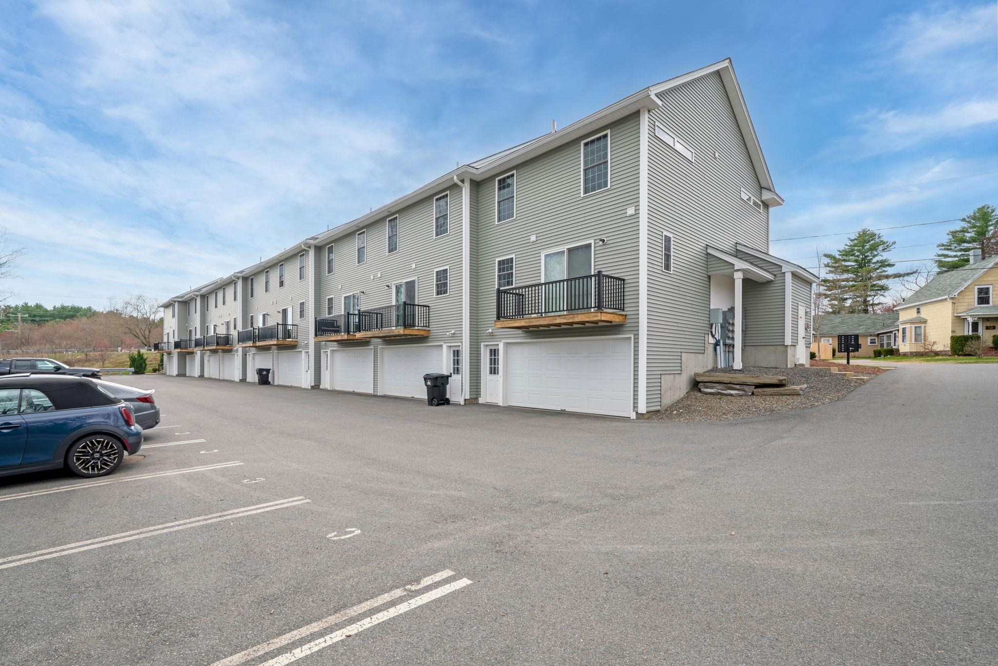 30 Brook Street, Unit 5 Derry, NH 03038 - Photo 34 of 40