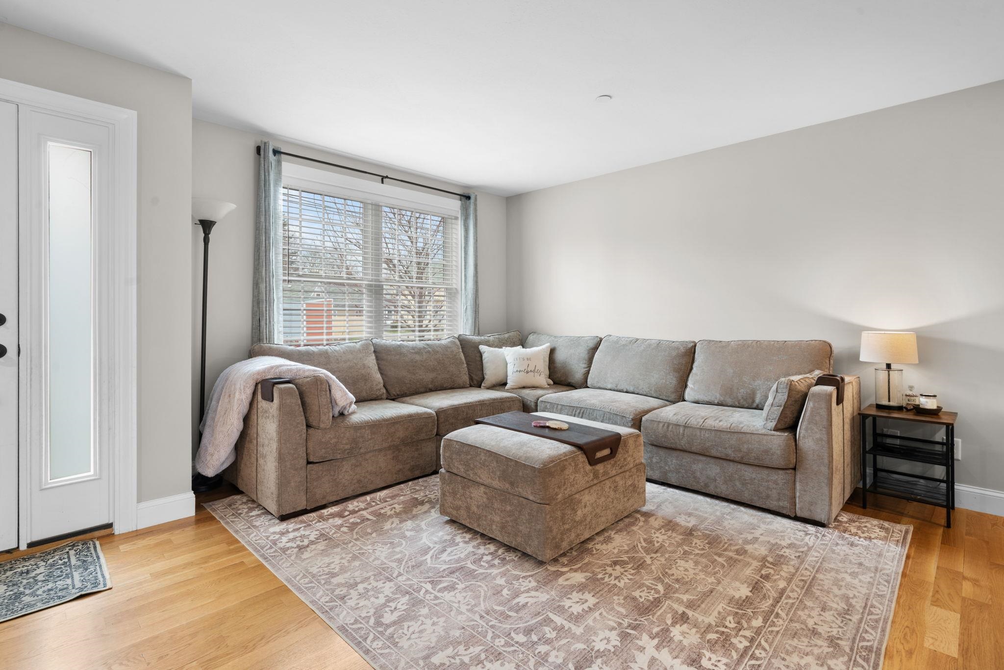 30 Brook Street, Unit 5 Derry, NH 03038 - Photo 4 of 40