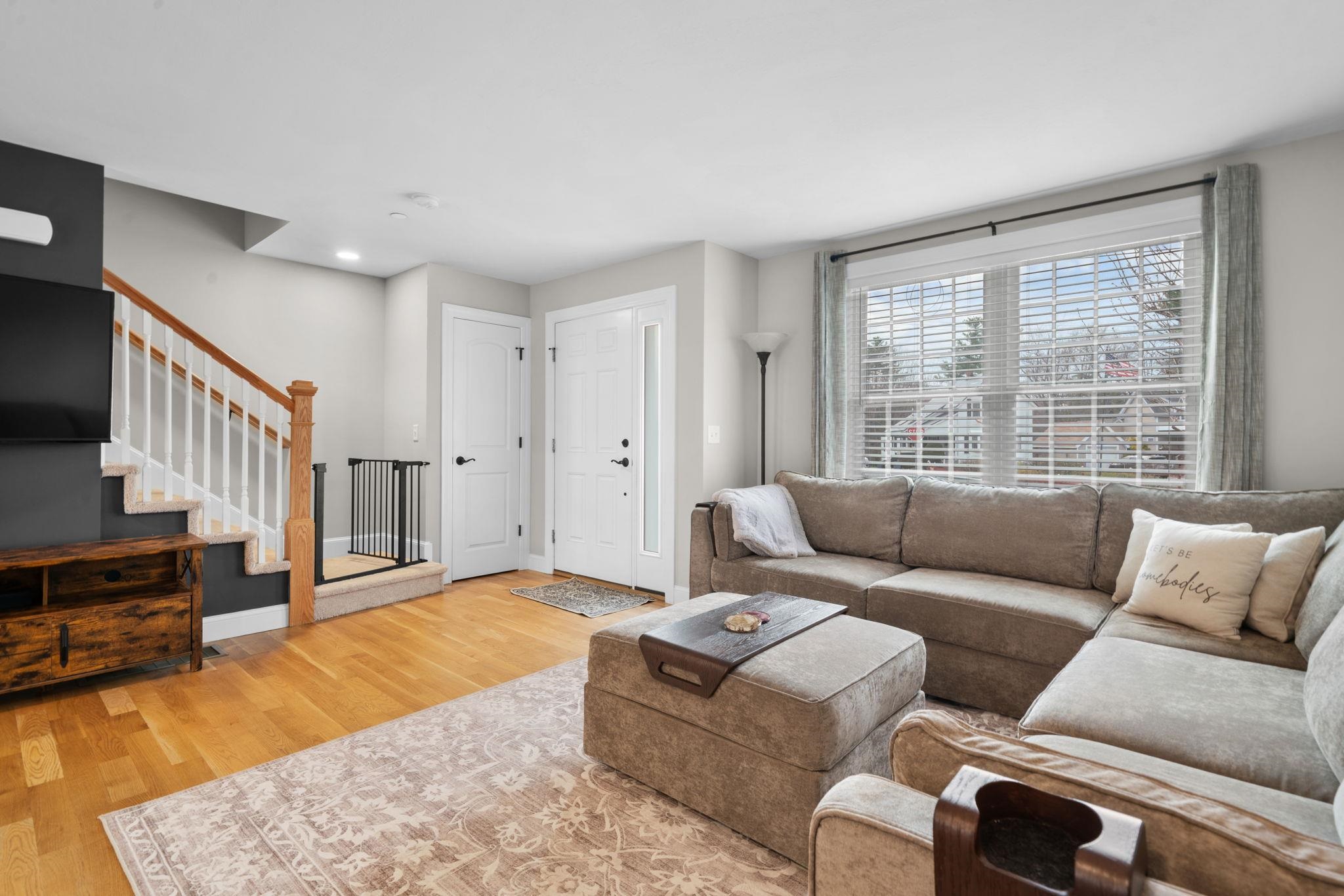 30 Brook Street, Unit 5 Derry, NH 03038 - Photo 6 of 40