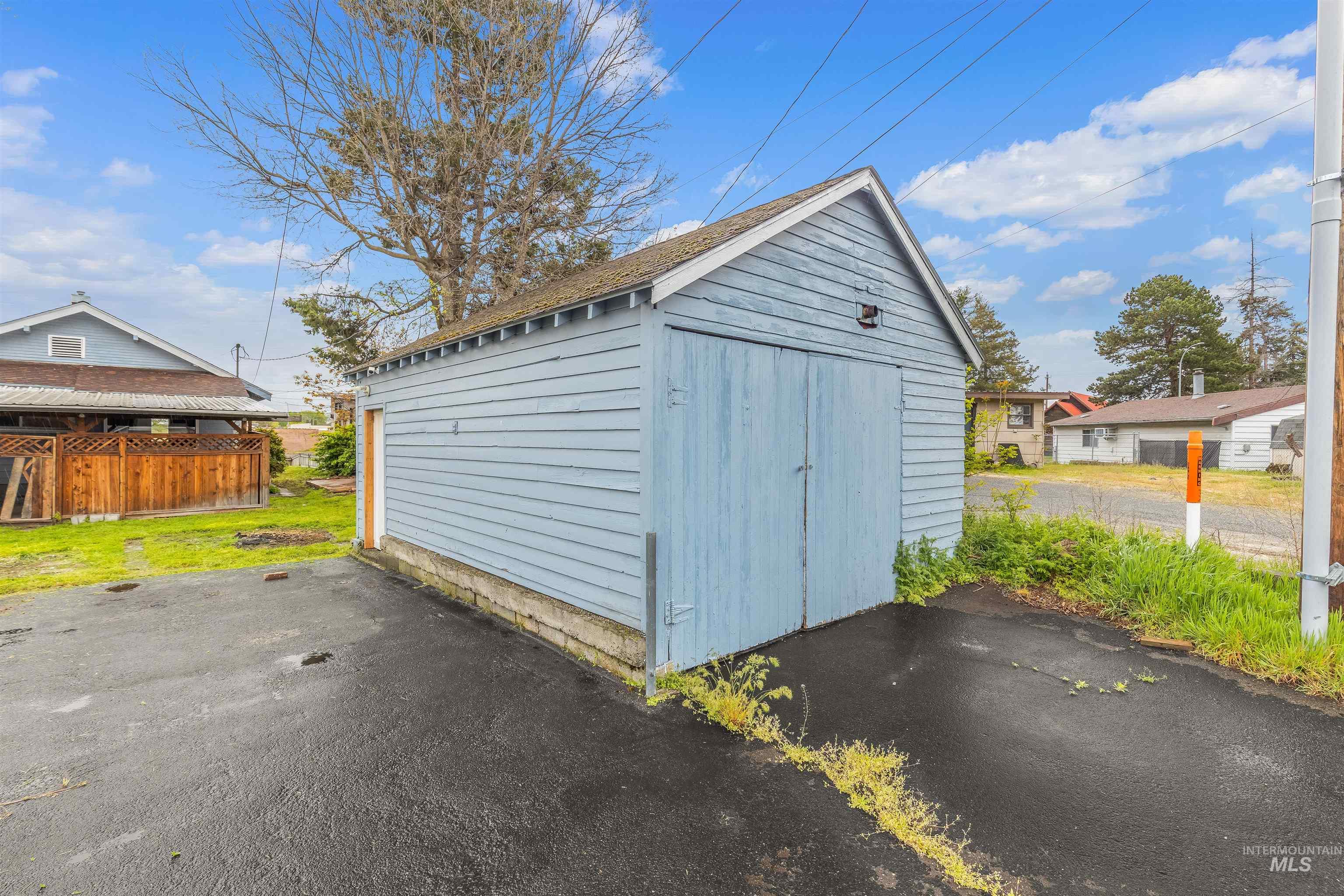 716 7th Street Clarkston, WA 99403 - Photo 35 of 38 View of shed