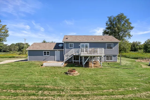 $595,000 | W2723 Highway 18, Helenville, WI 53137