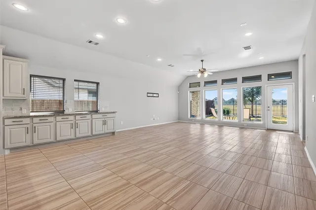 $3,200 | 3610 Brattain Drive, Rosharon, TX 77583