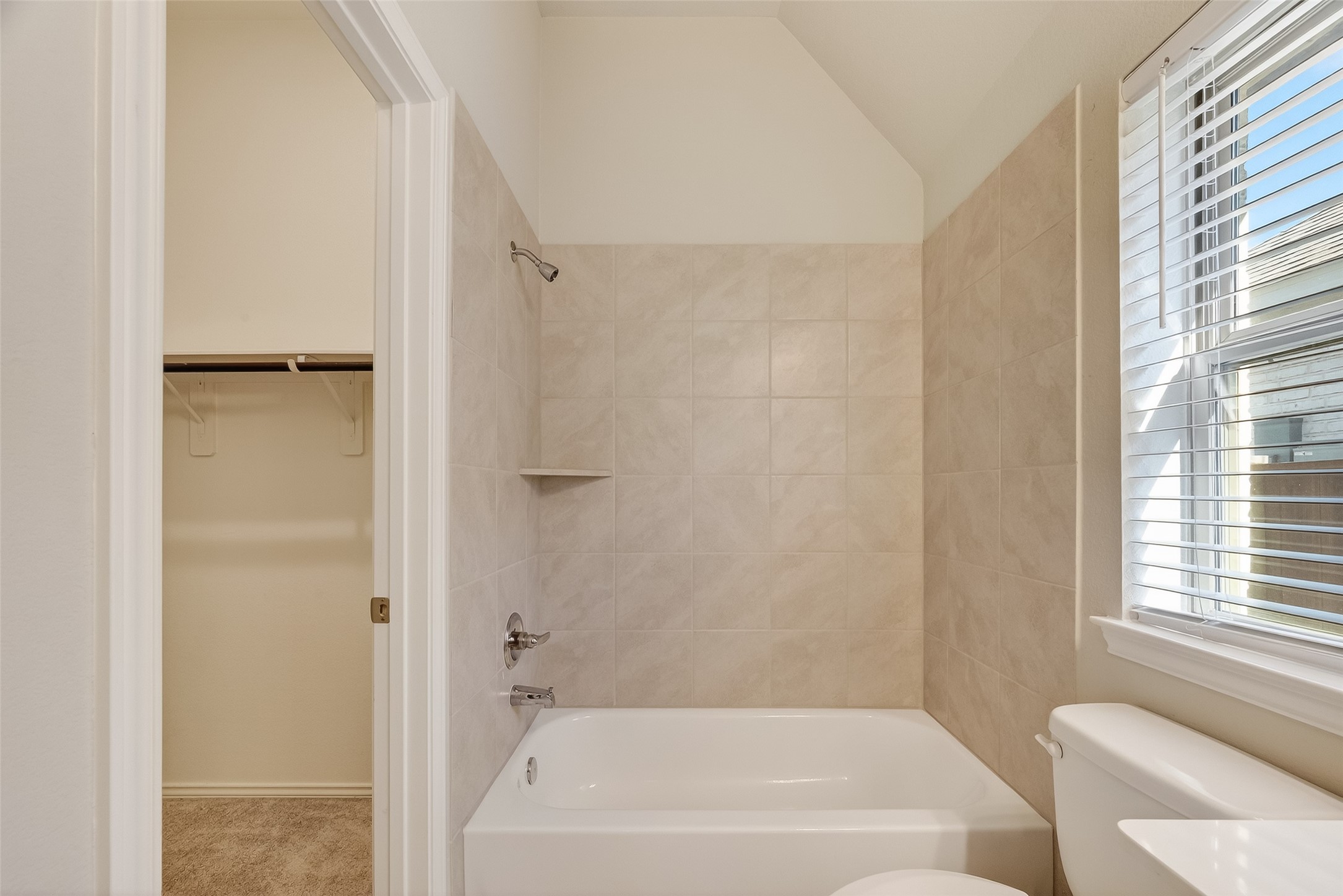 3610 Brattain Drive Rosharon, TX 77583 - Photo 7 of 29