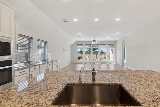 $3,200 | 3610 Brattain Drive, Rosharon, TX 77583