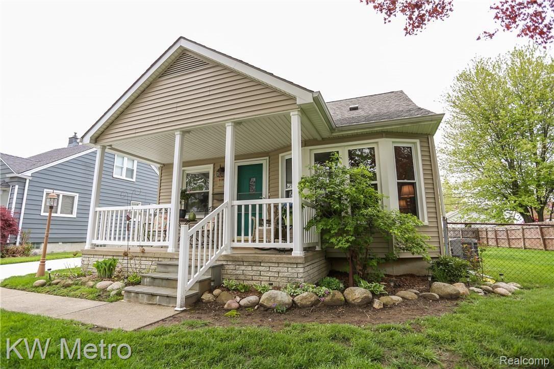 3144 Wakefield Road Berkley, MI 48072 - Photo 1 of 36 Wakefield-1.jpg