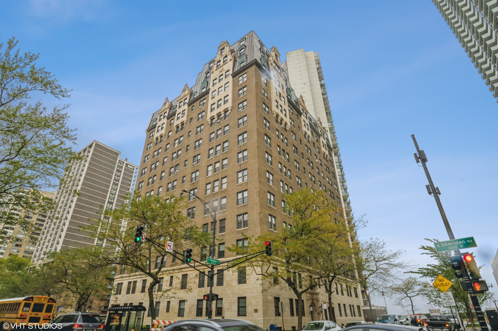 6101 North Sheridan Road, Unit 8B Chicago, IL 60660 - Photo 1 of 9 a view of a tall building
