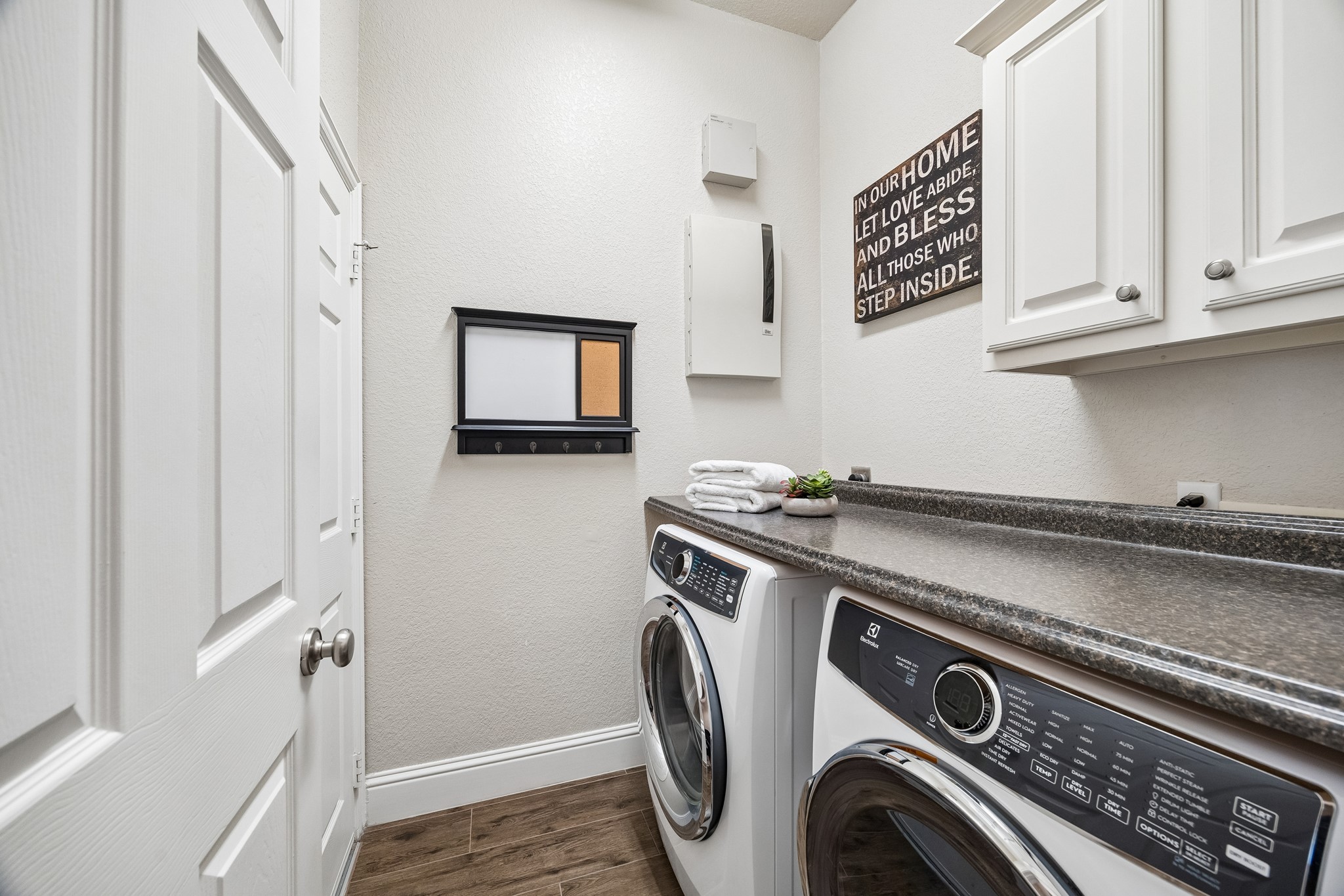 12523 Cedar Key Trail Humble, TX 77346 - Photo 25 of 33 a utility room with dryer and washer