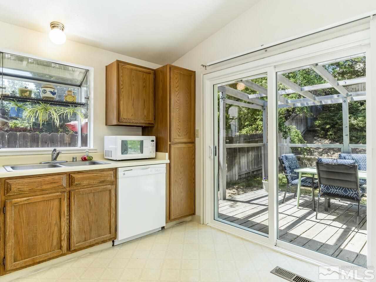 6180 Diplomat Drive Reno, NV 89523 - Photo 6 of 17 Photo 6