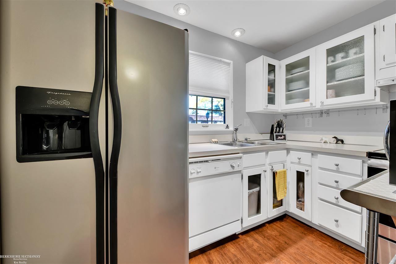 5015 Crooks Road Royal Oak, MI 48073 - Photo 10 of 30 50026383-9.JPG
