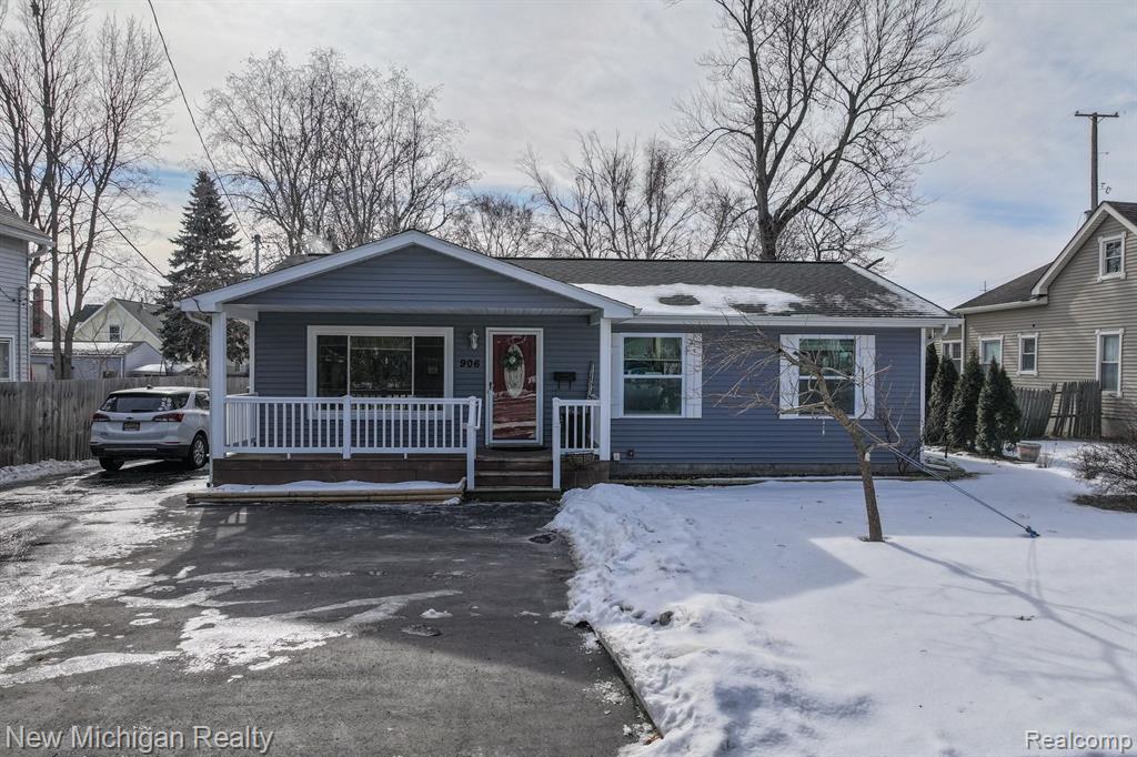 906 Main Street Fenton, MI 48430 - Photo 1 of 45 Gallery Image 1