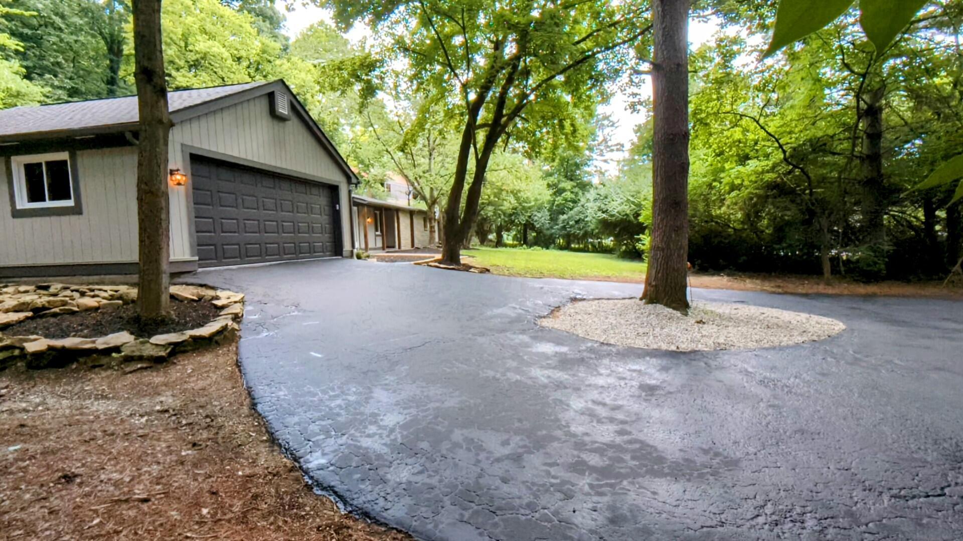 8380 Riverside Drive Powell, OH 43065 - Photo 5 of 71 PXL_20230712_165646284_exported_433_1689