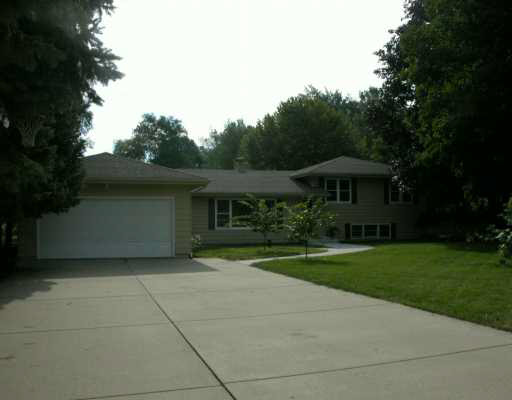 59000 Clover Road Mishawaka, IN 46544 - Photo 1 of 8