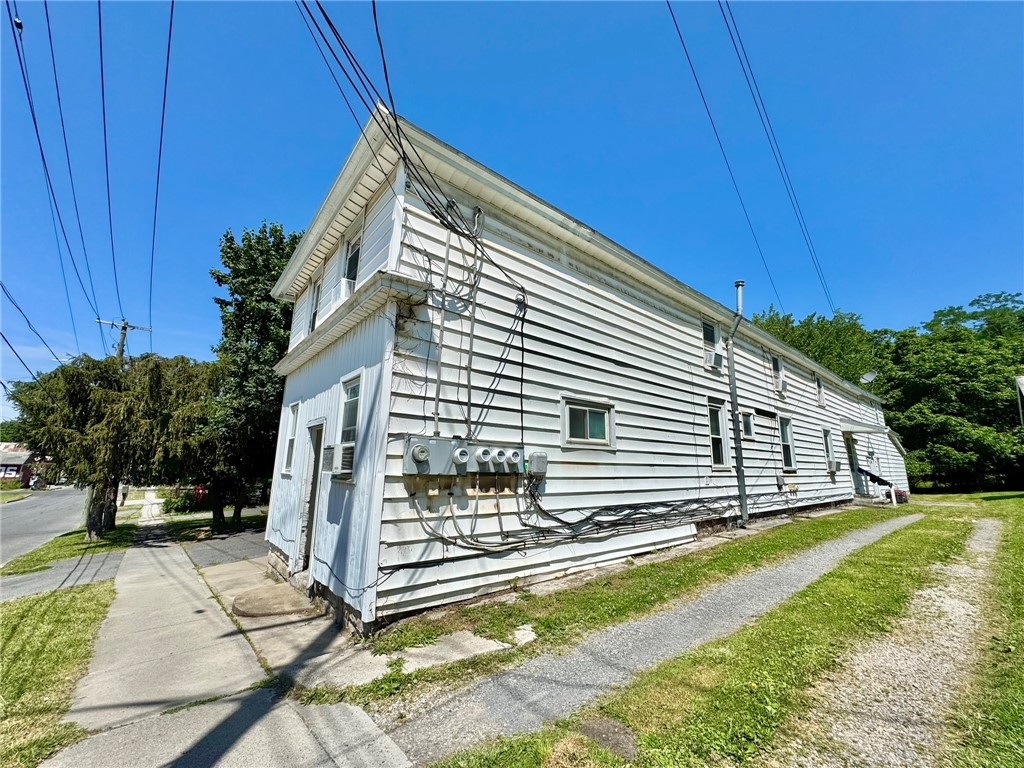 15 Perrine Street Auburn, NY 13021 - Photo 3 of 4