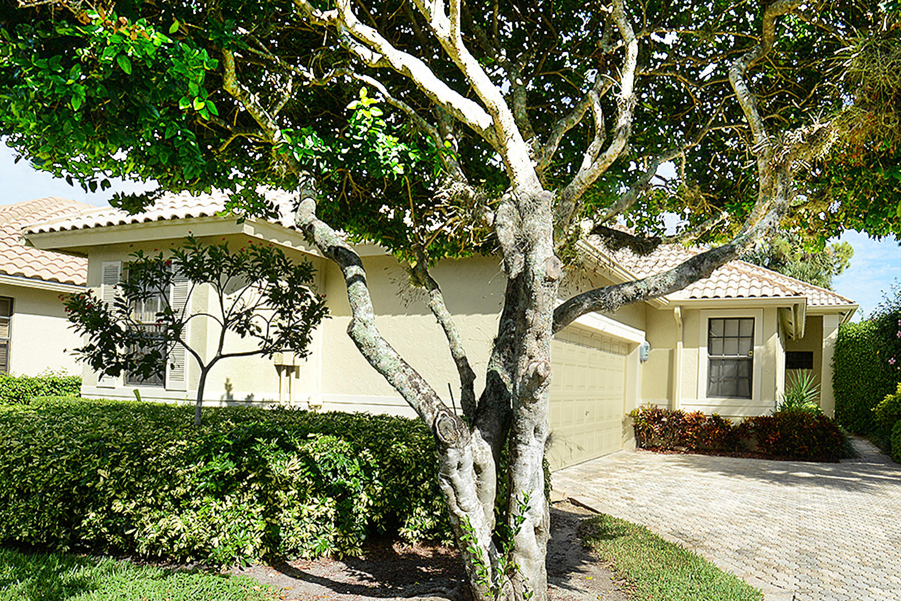 2435 Northwest 63rd Street Boca Raton, FL 33496 - Photo 2 of 28 DSC_9337A