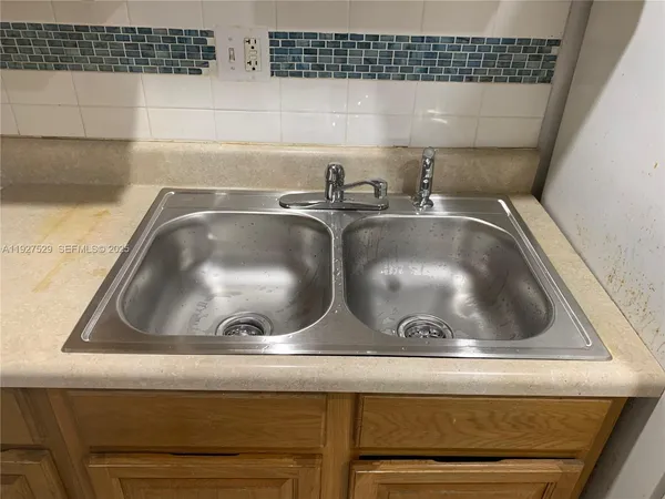 a close view of sink and tap