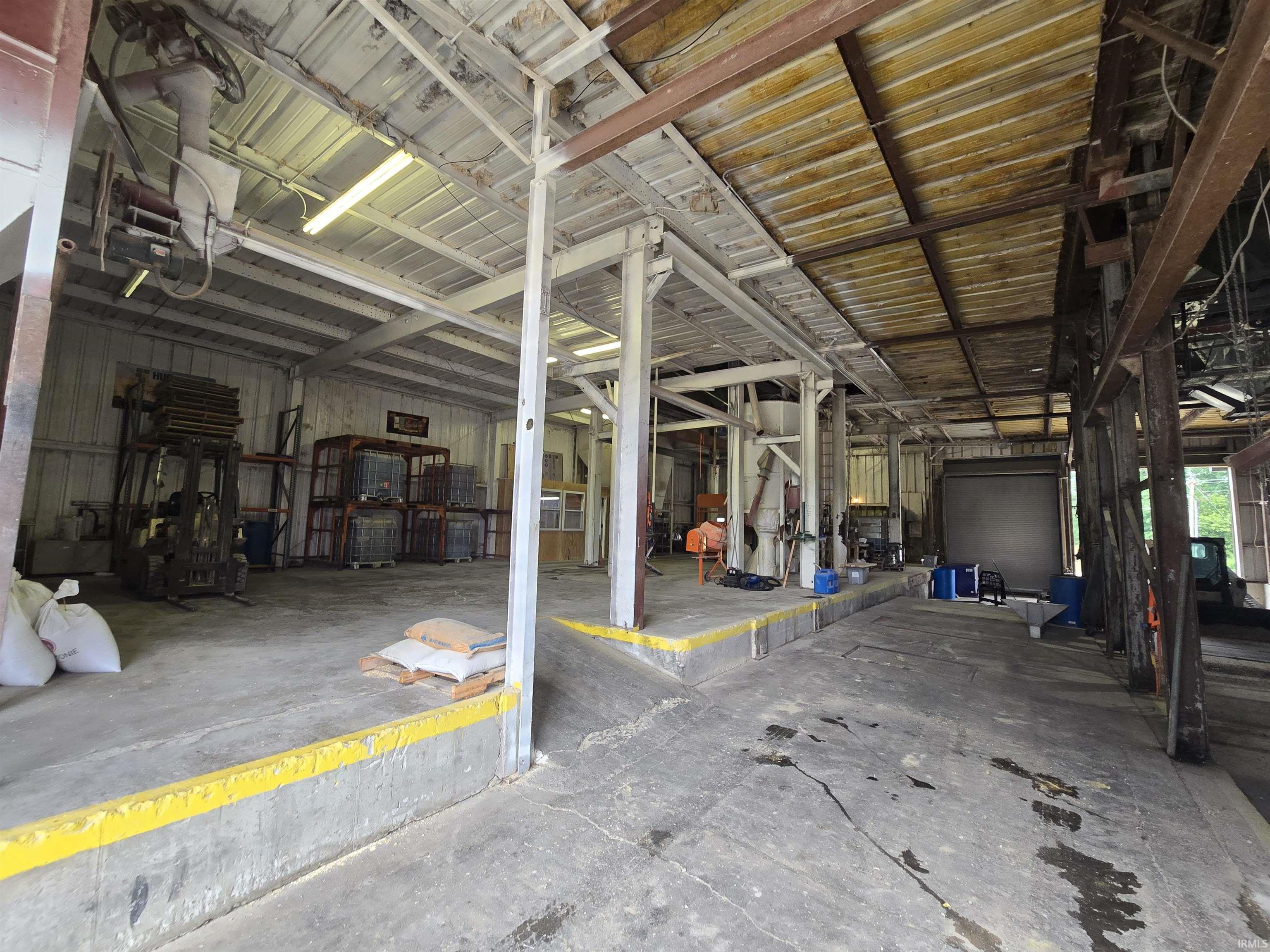 10199 South Wayne Road Warren, IN 46792 - Photo 11 of 29