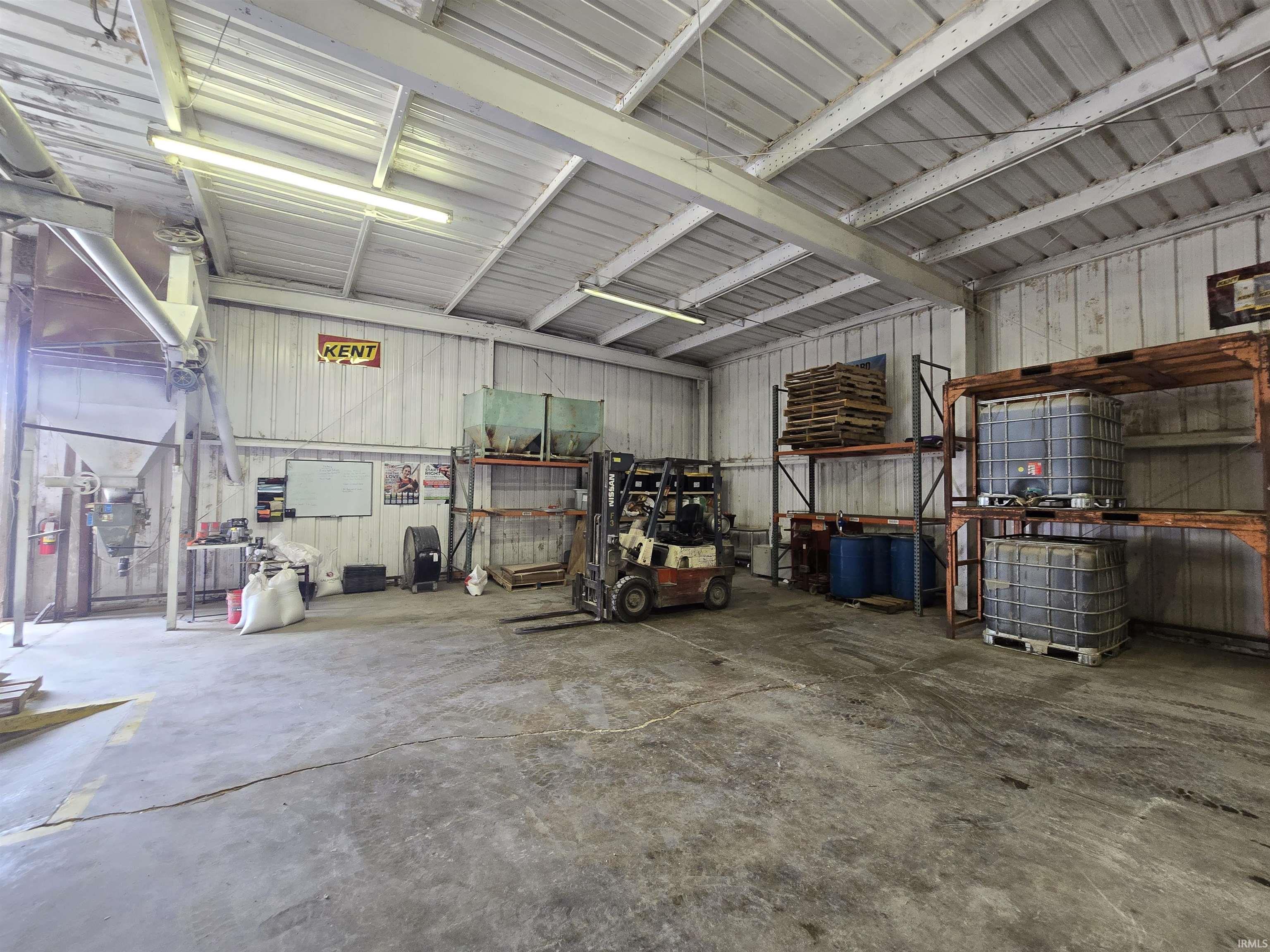 10199 South Wayne Road Warren, IN 46792 - Photo 15 of 29