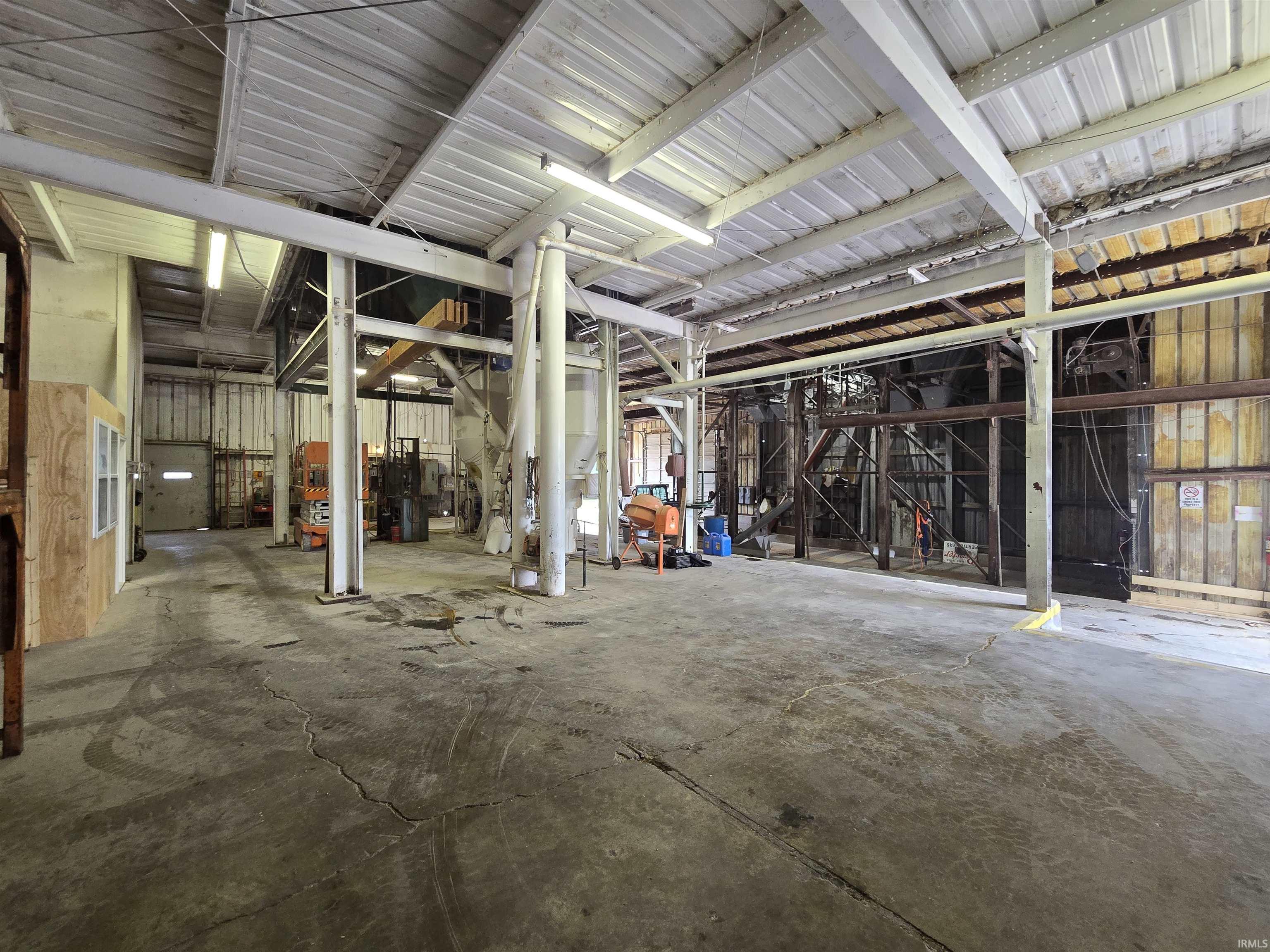 10199 South Wayne Road Warren, IN 46792 - Photo 17 of 29