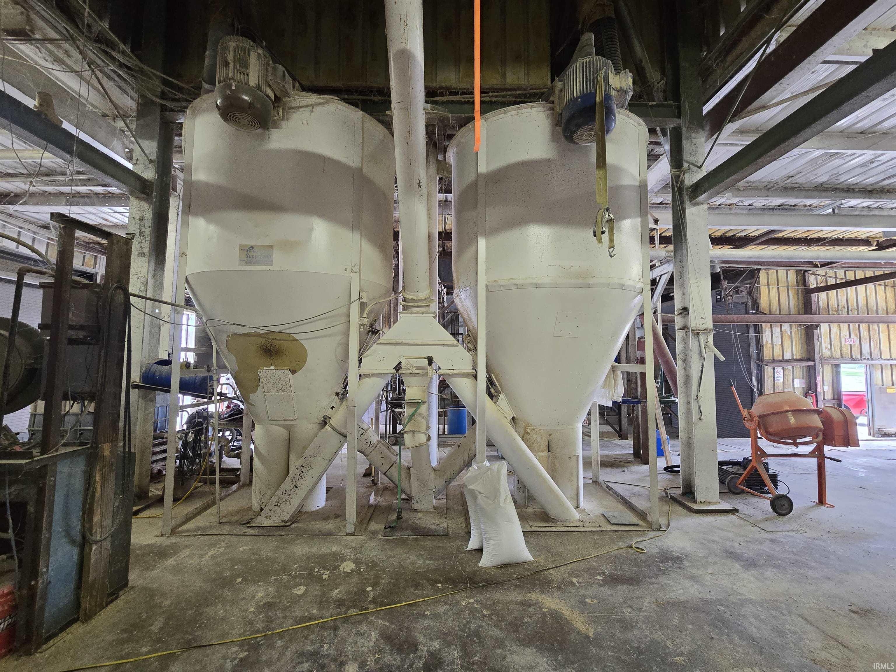 10199 South Wayne Road Warren, IN 46792 - Photo 18 of 29