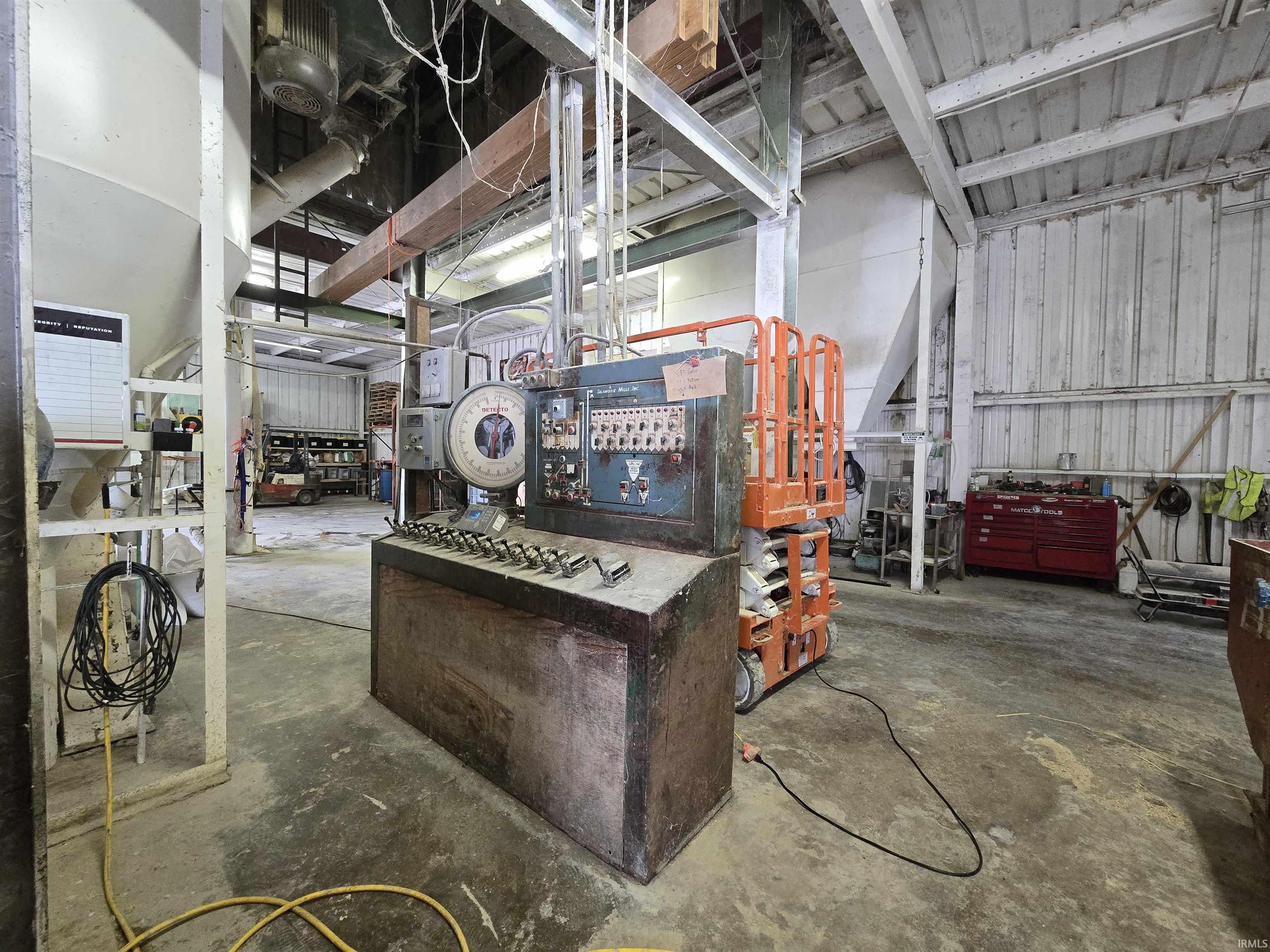 10199 South Wayne Road Warren, IN 46792 - Photo 19 of 29