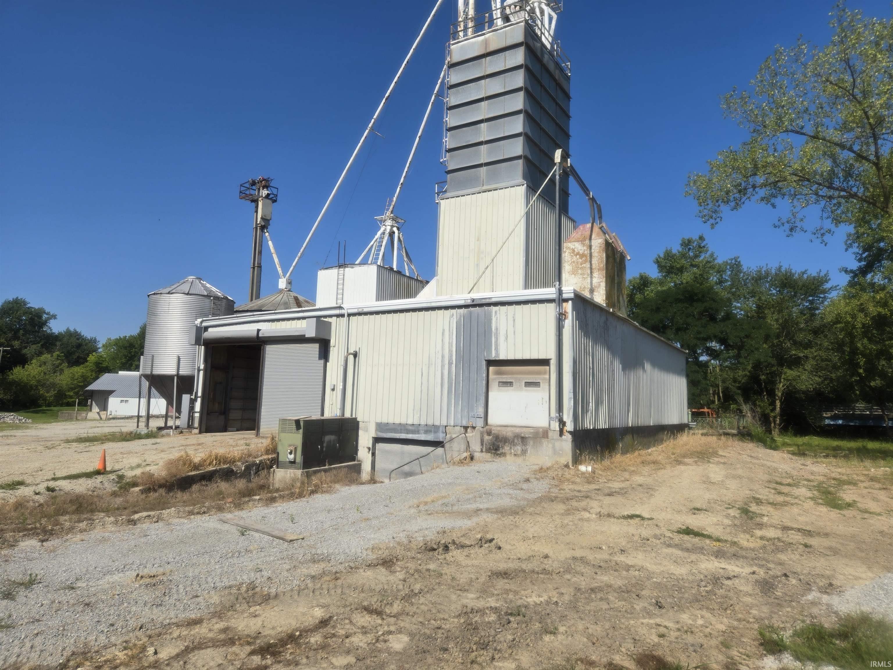 10199 South Wayne Road Warren, IN 46792 - Photo 4 of 29