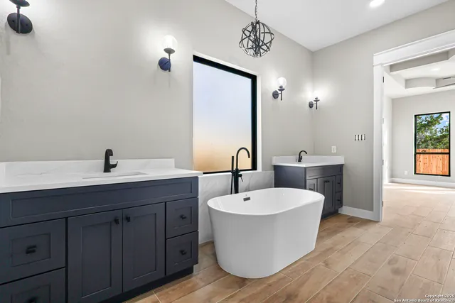 $500,000 | 1416 Green Meadow Lane, Spring Branch, TX 78070