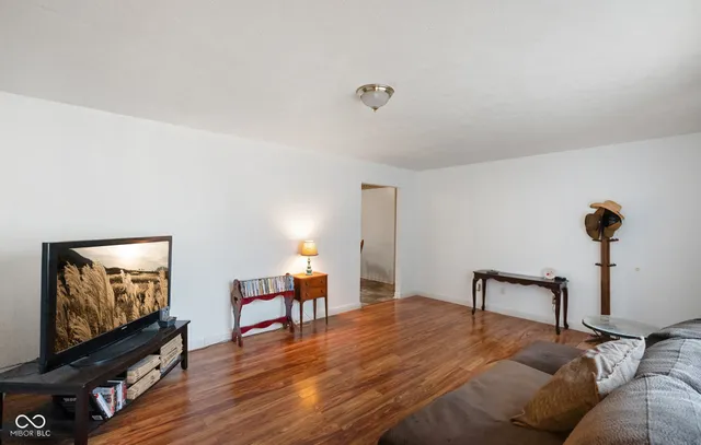 $359,900 | 6979 Rinnie Seitz Road, Nashville, IN 47448