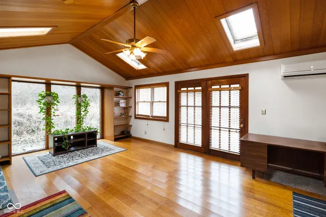 $359,900 | 6979 Rinnie Seitz Road, Nashville, IN 47448