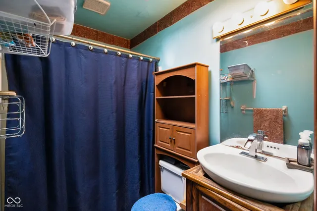 $359,900 | 6979 Rinnie Seitz Road, Nashville, IN 47448