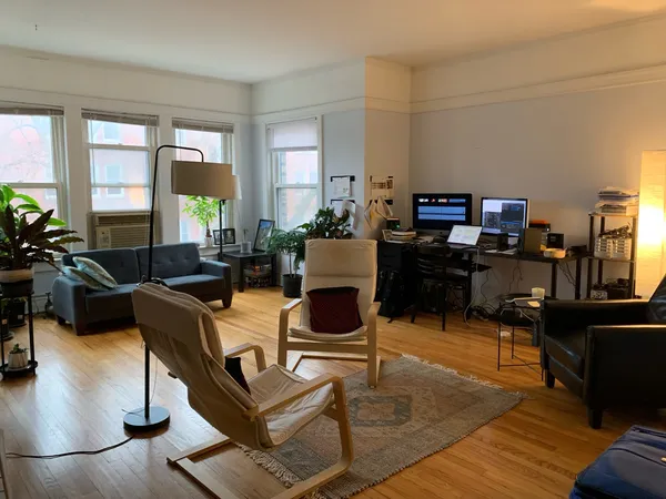 $3,000 | 1319 West Early Avenue, Unit 2, Chicago, IL 60660