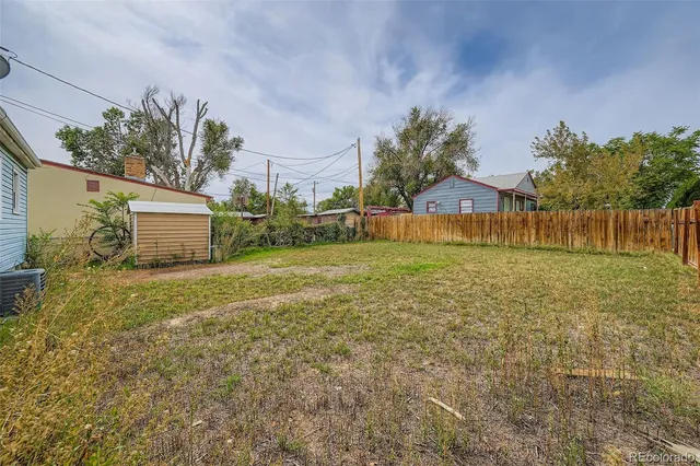 a house view with a garden space