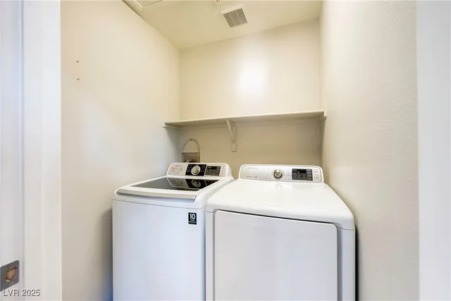 $1,698 | 5283 Broadlake Lane, Las Vegas, NV 89122