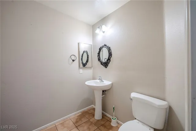 $1,698 | 5283 Broadlake Lane, Las Vegas, NV 89122