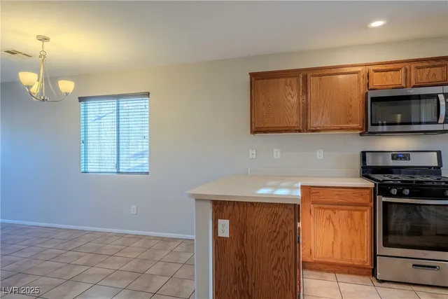 $1,698 | 5283 Broadlake Lane, Las Vegas, NV 89122