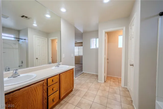 $1,698 | 5283 Broadlake Lane, Las Vegas, NV 89122