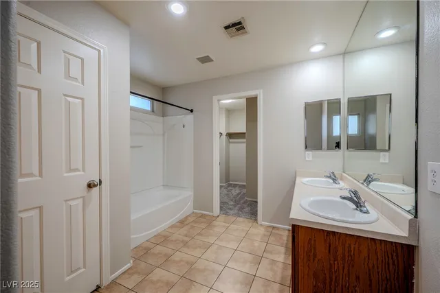 $1,698 | 5283 Broadlake Lane, Las Vegas, NV 89122