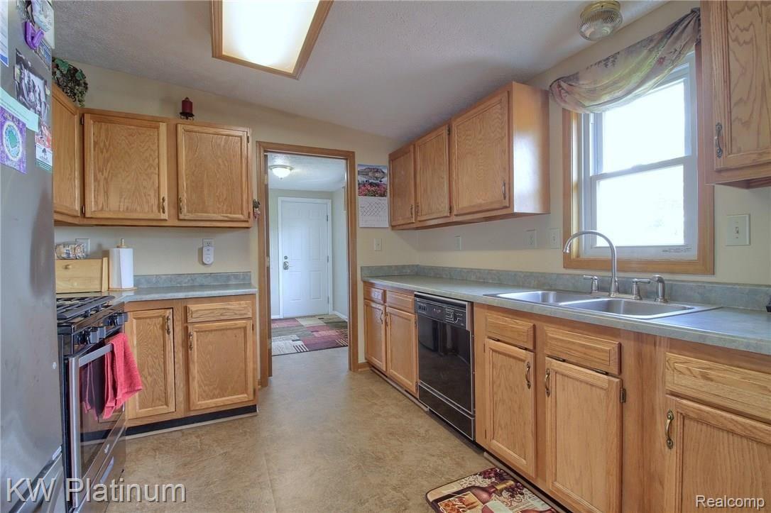 21280 McPhall Road Armada, MI 48005 - Photo 17 of 32 Kitchen_2nd_View.jpg