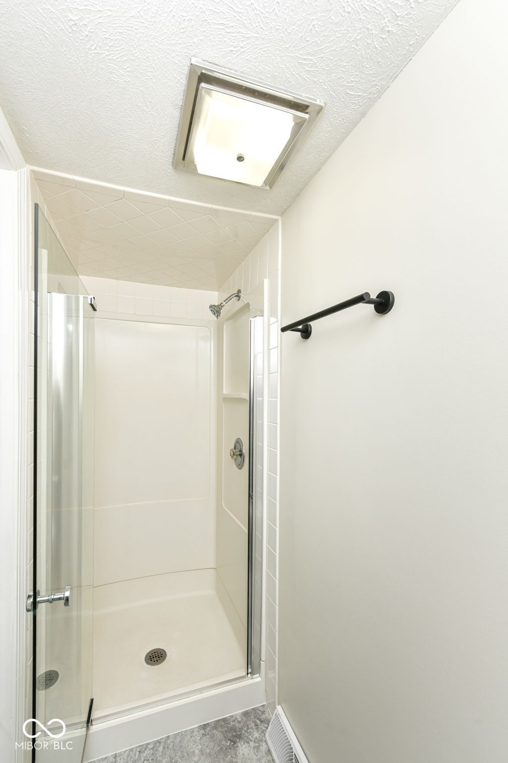 810 Ramblin Road Greenwood, IN 46142 - Photo 19 of 33 Gallery Image 19