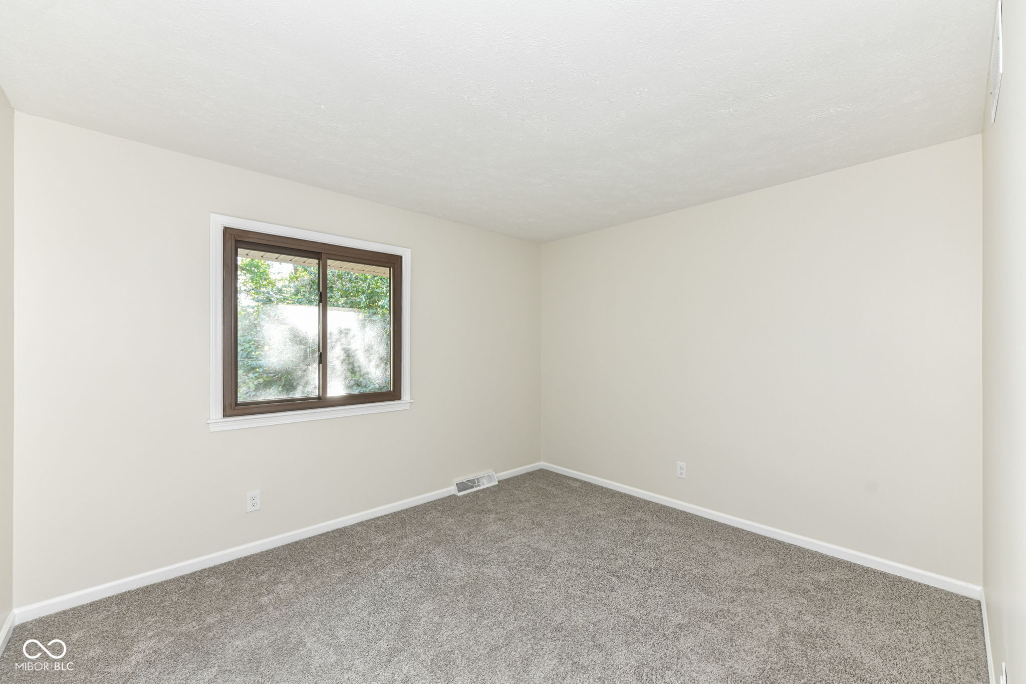 810 Ramblin Road Greenwood, IN 46142 - Photo 22 of 33 Gallery Image 22