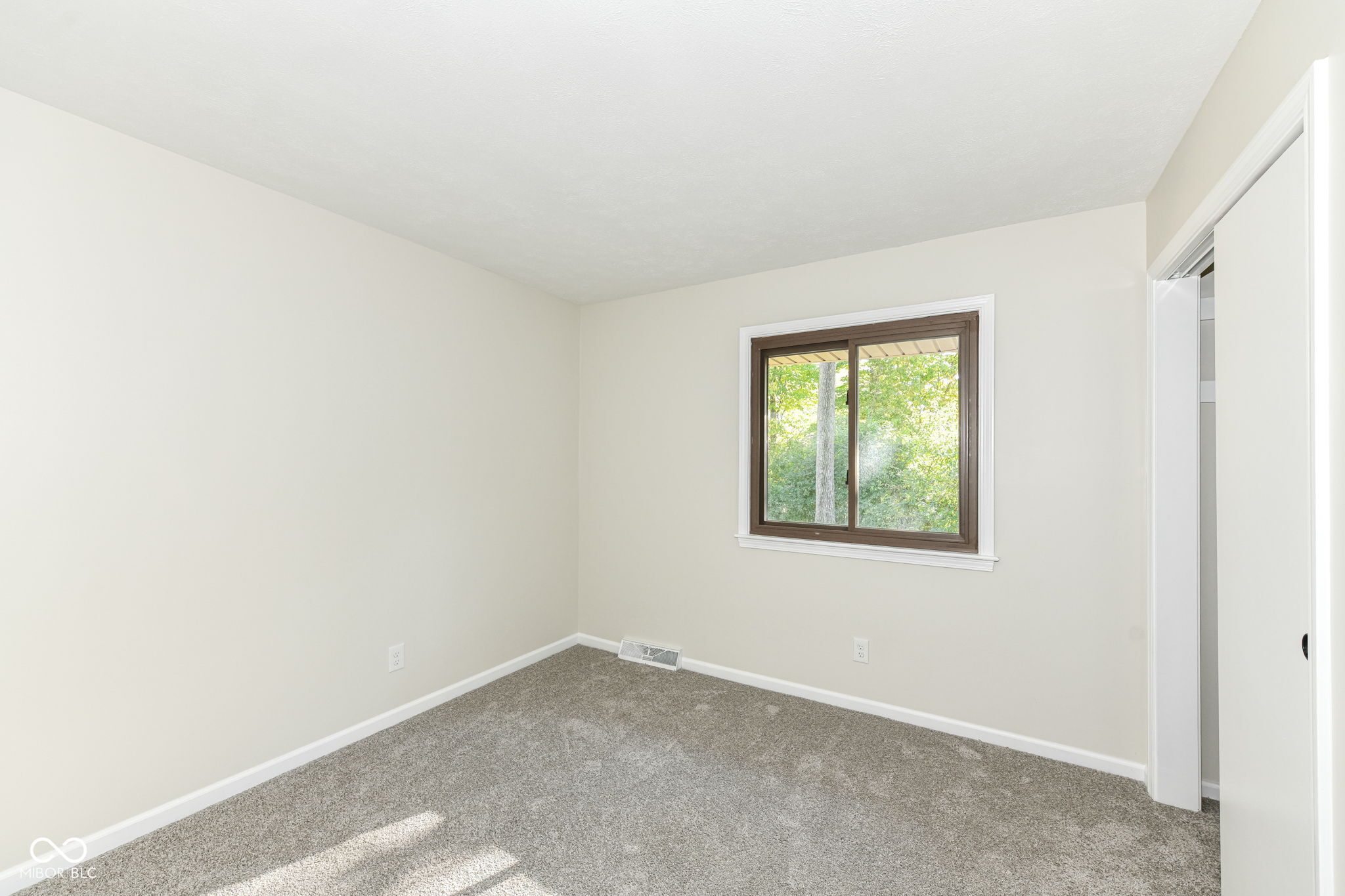 810 Ramblin Road Greenwood, IN 46142 - Photo 24 of 33 Gallery Image 24