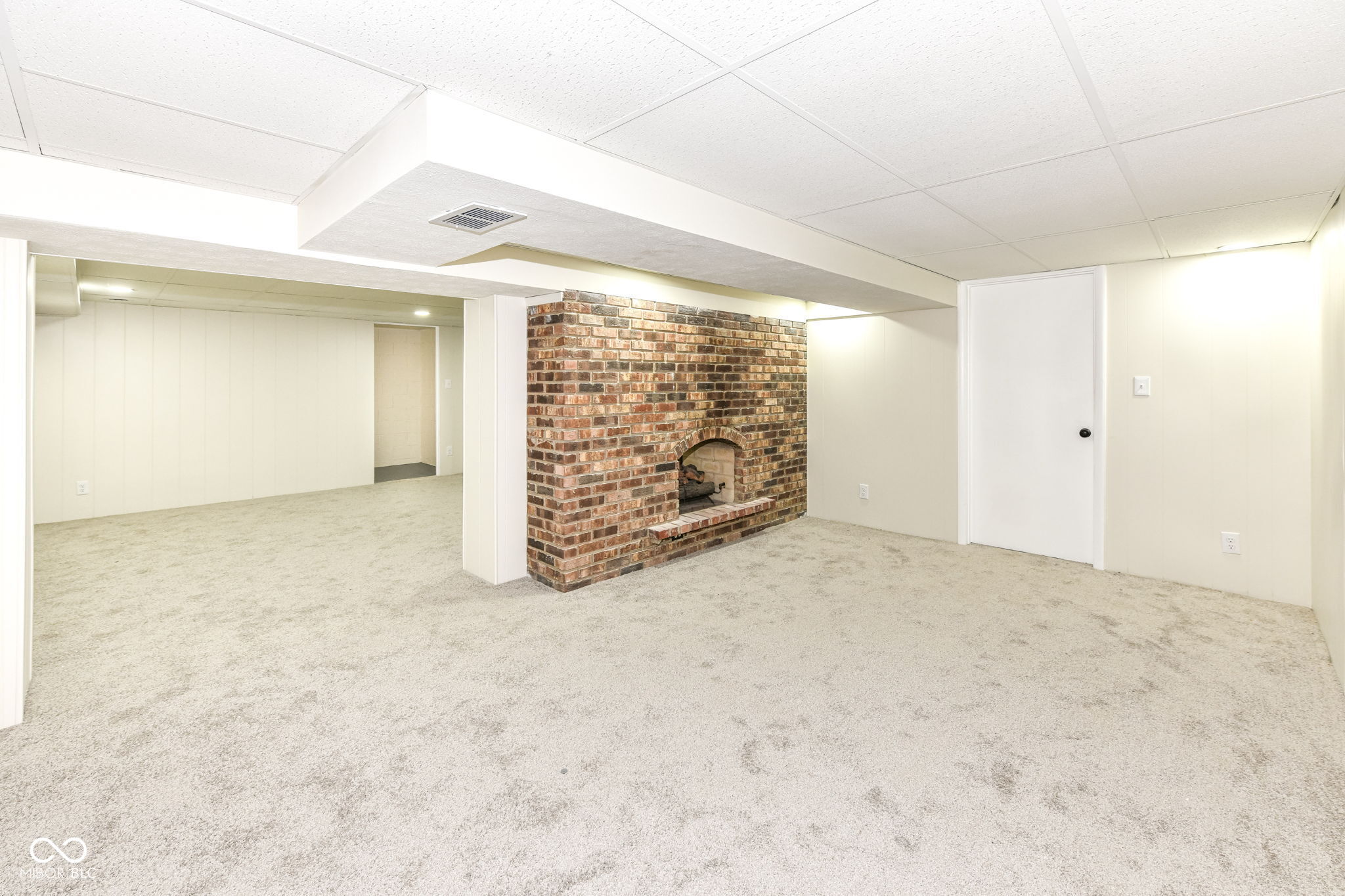 810 Ramblin Road Greenwood, IN 46142 - Photo 27 of 33 Gallery Image 27