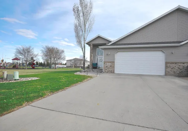 $301,000 | 3221 11th Avenue South, Moorhead, MN 56560